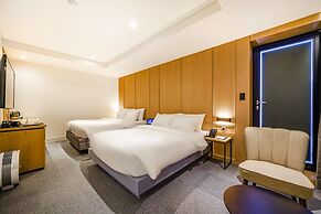 Haeundae Thevan Hotel