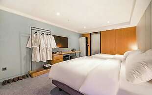Haeundae Thevan Hotel