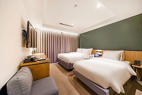 Haeundae Thevan Hotel