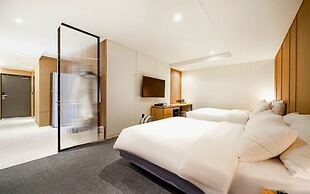 Haeundae Thevan Hotel