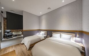 Brown Dot Hotel Wolgot