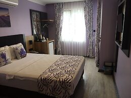 Roy Otel Akçay