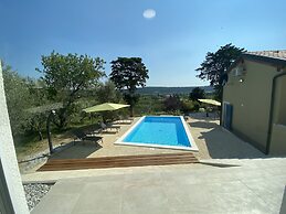 Villa Olive Oasis