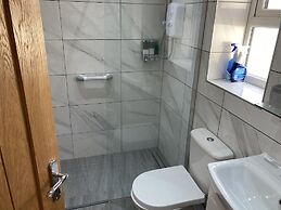 Private Self-contained Annex With Wifi & Parking