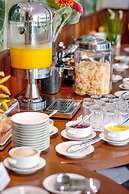 Hotel Youstay Semarang By Sinergi