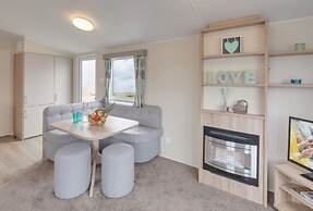 Stunning 6 Birth Caravan in Skegness, Herons Mead