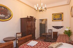 Metropolitan Apartments