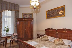 Metropolitan Apartments