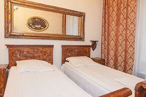 Metropolitan Apartments