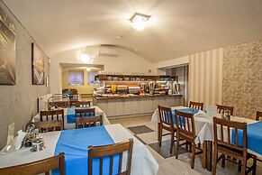 Metropolitan Apartments