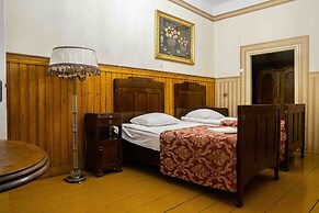 Metropolitan Apartments