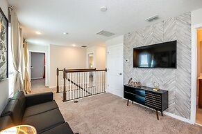 1570 Carey Palm Circle