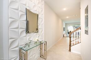 1570 Carey Palm Circle