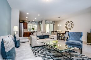 Beautiful Townhome W/pool &free Resort Access!