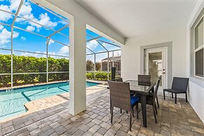 Stunning Home W/private Pool, Minutes From Disney!