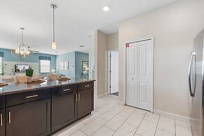 Stunning Home W/private Pool, Minutes From Disney!