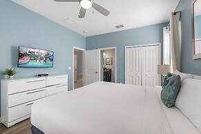 Stunning Home W/private Pool, Minutes From Disney!