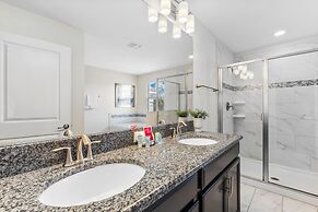 Stunning Home W/private Pool, Minutes From Disney!