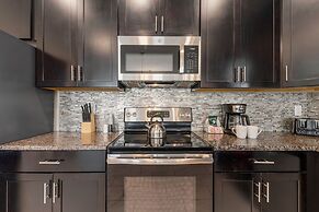 Stunning Home W/private Pool, Minutes From Disney!