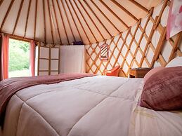 Yourtissimo - La Maison Rouge