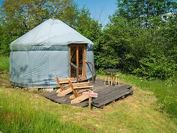 Yourtissimo - La Maison Rouge