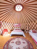 Yourtissimo - La Maison Rouge