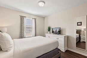 Beautiful Townhome With Splash Pool and Game Room!