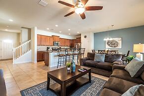 Townhome W/private Pool & Free On-site Water Park!