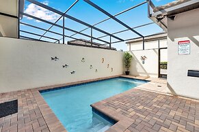 Free Waterpark Splash Pool BBQ Themed Rooms