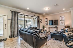 Free Waterpark Splash Pool BBQ Themed Rooms