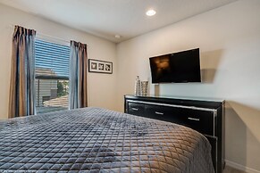 Free Waterpark Splash Pool BBQ Themed Rooms