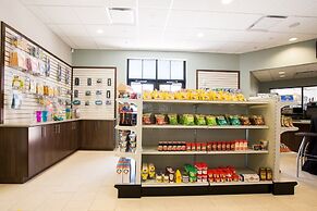 Free Waterpark Splash Pool BBQ Themed Rooms