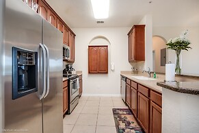 Cozy Condo W/private Balcony & Free Resort Access