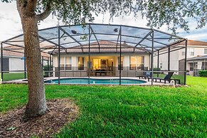 Spacious Home W/private Pool/spa & Free Waterpark!