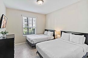 First Floor Vista Cay Condo W/free Resort Access!