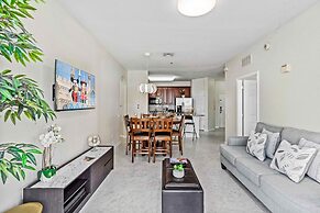 First Floor Vista Cay Condo W/free Resort Access!