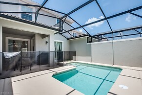Stylish Home w/ Private Pool, 10 Min. From Disney!