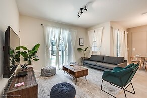 Stylish Home w/ Private Pool, 10 Min. From Disney!