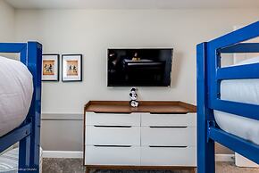 Stylish Home w/ Private Pool, 10 Min. From Disney!