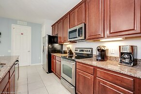 Freshly Remodeled Vista Cay Condo Near Disney!