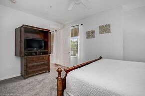 Freshly Remodeled Vista Cay Condo Near Disney!