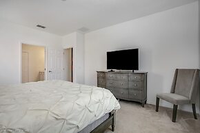 6112 Broad Oak Drive