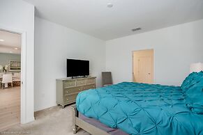 6112 Broad Oak Drive