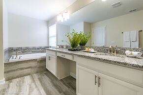 Beautiful Home W/private Pool & Spa, Near Wdw!