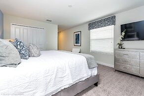 Beautiful Home W/private Pool & Spa, Near Wdw!