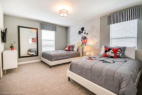 Beautiful Home W/private Pool & Spa, Near Wdw!