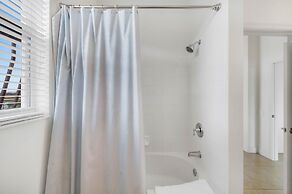 Updated Condo Near Conv Ctr, I-drive & Universal!