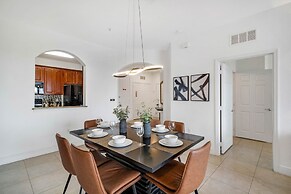 Updated Condo Near Conv Ctr, I-drive & Universal!