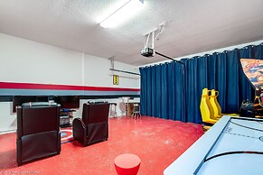 Private Pool Home w/ Spa, Game Room, BBQ & More!