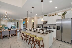 Villa! Private Pool & Game Room! Near Disney